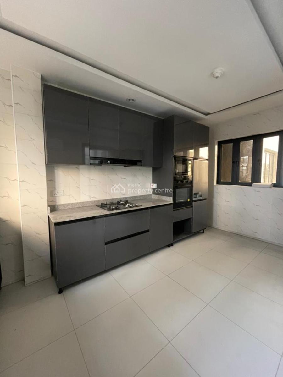 Elegant New 2 Bedroom Apartment with Pool &elevator in a Secure Estate, Lekki Right Lekki Phase 1, Lekki, Lagos, Flat / Apartment for Sale