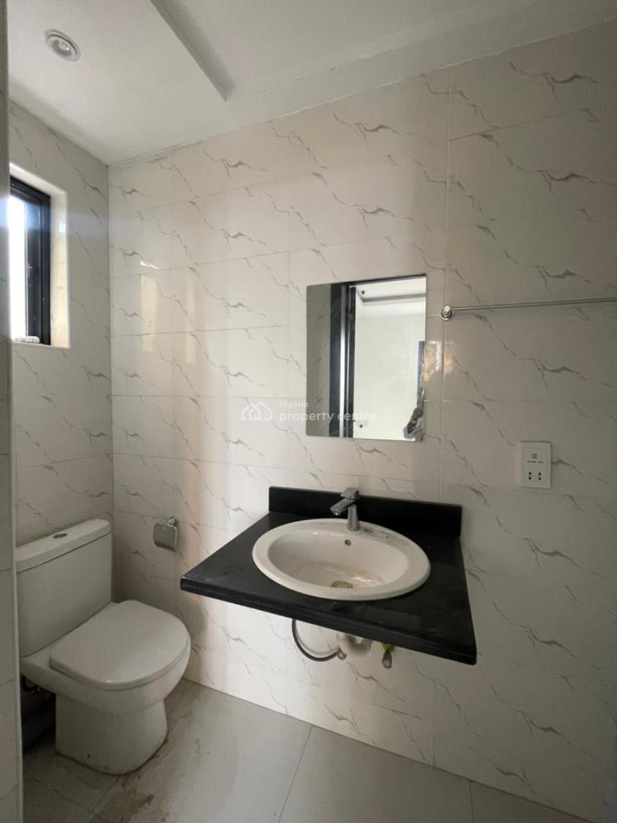 Elegant New 2 Bedroom Apartment with Pool &elevator in a Secure Estate, Lekki Right Lekki Phase 1, Lekki, Lagos, Flat / Apartment for Sale