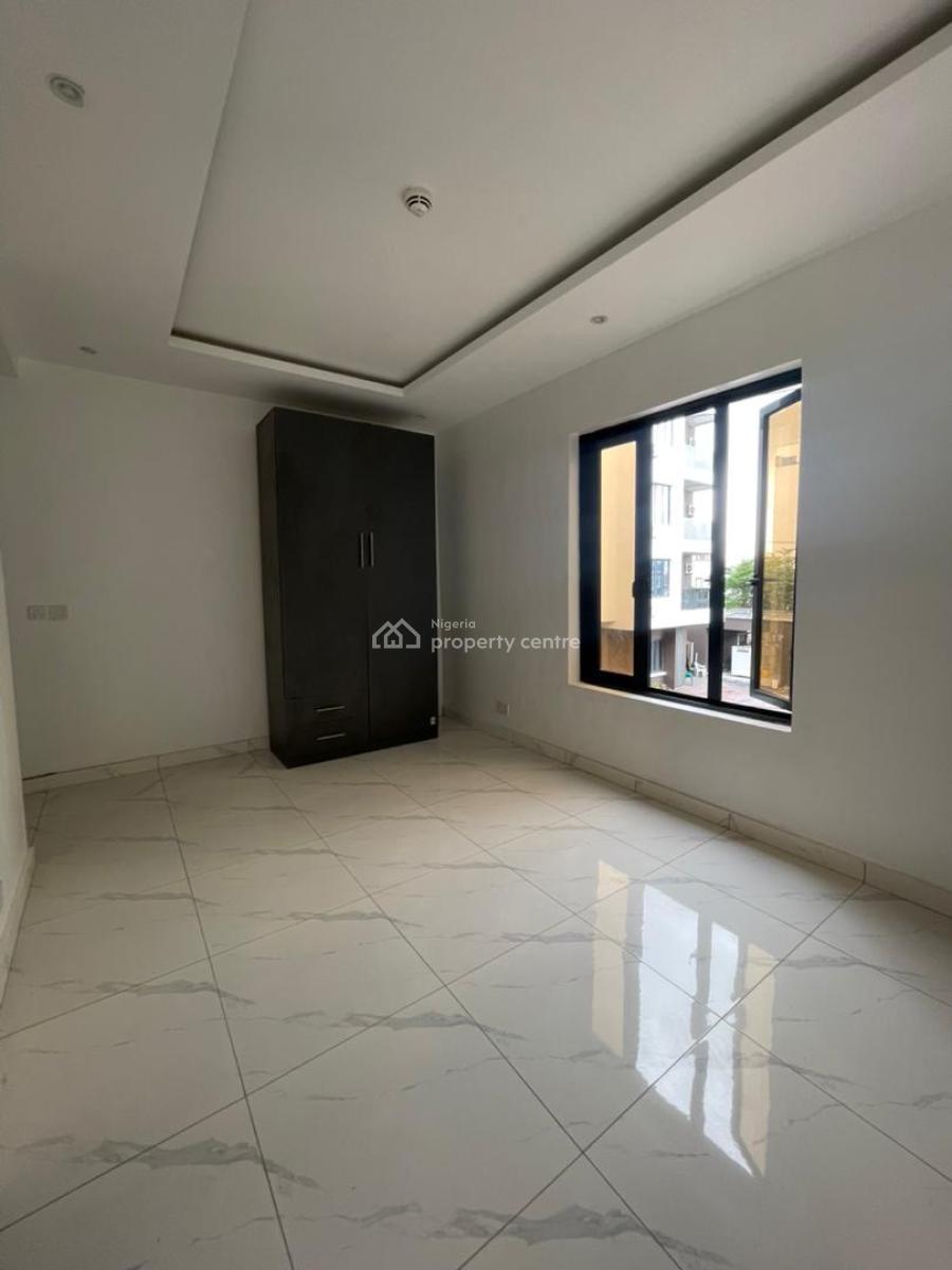 Elegant New 2 Bedroom Apartment with Pool &elevator in a Secure Estate, Lekki Right Lekki Phase 1, Lekki, Lagos, Flat / Apartment for Sale