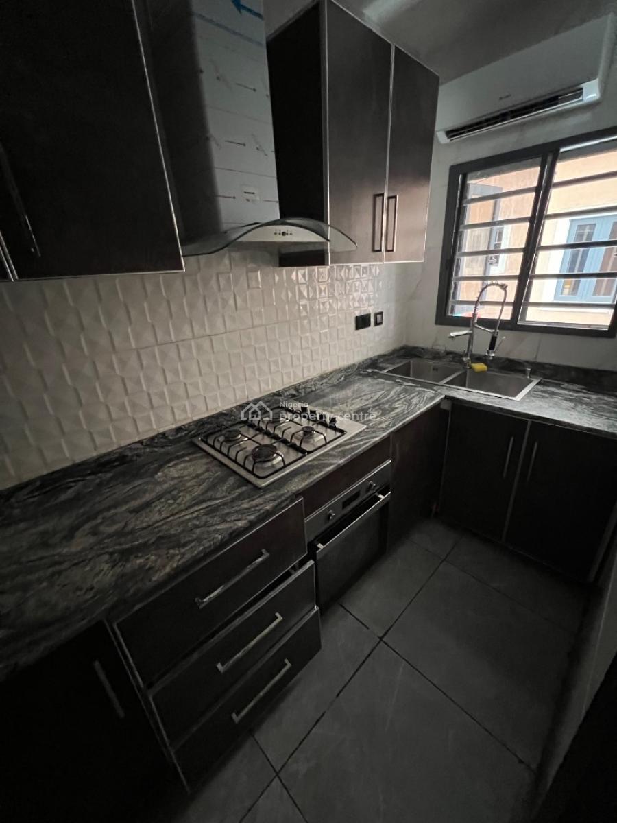 Super-clean, Serviced Miniflat, with a Fitted Kitchen Visitors Toilet, Lekki Phase 1, Lekki, Lagos, Mini Flat (room and Parlour) for Rent