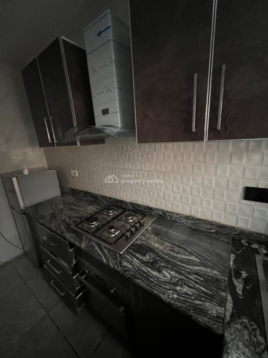 Super-clean, Serviced Miniflat, with a Fitted Kitchen Visitors Toilet, Lekki Phase 1, Lekki, Lagos, Mini Flat (room and Parlour) for Rent