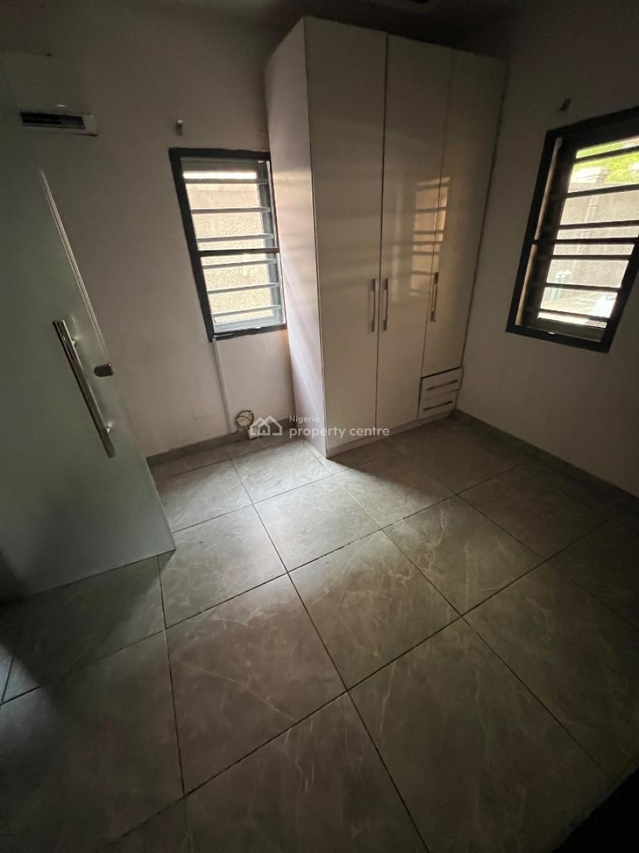 Super-clean, Serviced Miniflat, with a Fitted Kitchen Visitors Toilet, Lekki Phase 1, Lekki, Lagos, Mini Flat (room and Parlour) for Rent