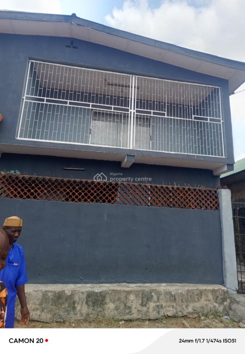 *spacious 3bed  *tuesday 2pm for Inspection*   Spacious 3, Surulere, Lagos, Flat / Apartment for Rent