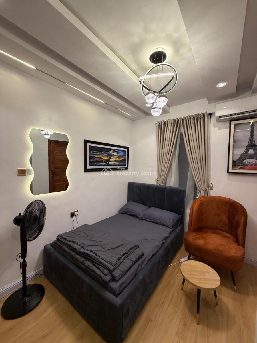 Affordable and Comfortable Studio Apartment in a Good Environment, Shomolu, Lagos, Flat / Apartment Short Let