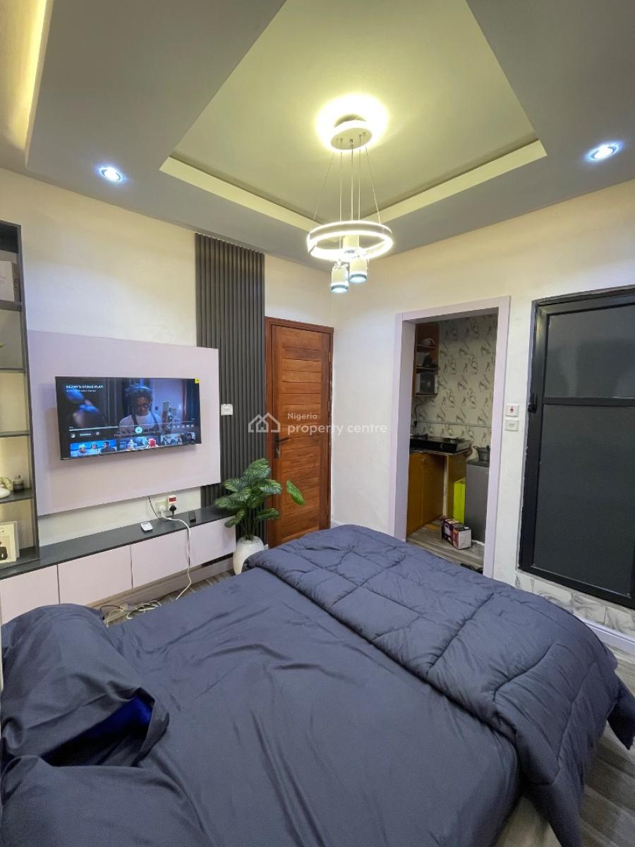 Studio Apartment Perfect for Comfortable Living, Yaba, Lagos, Flat / Apartment Short Let