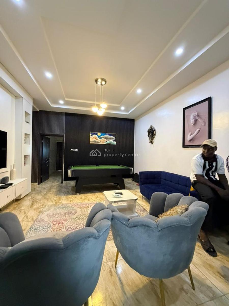 Furnished & Secure in Ologolo: 2-bedroom, Ologolo, Lekki, Lagos, Flat / Apartment for Rent