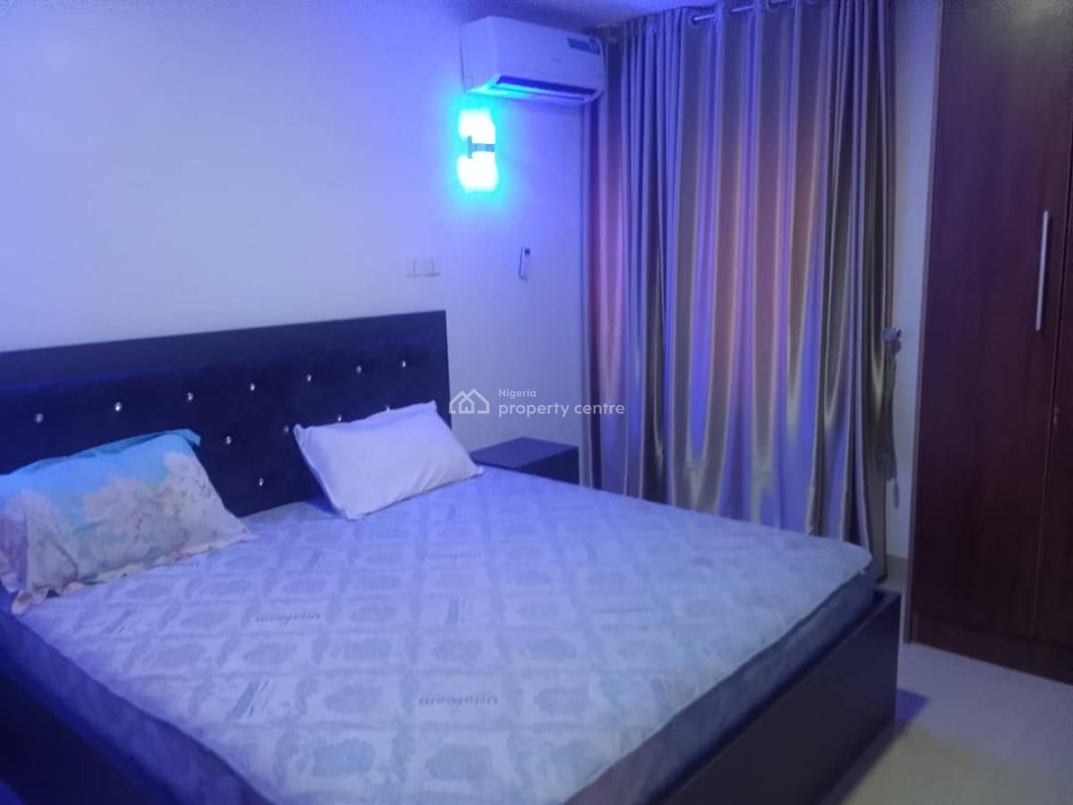 Furnished 2 Bedrooms Flat, Federal Housing Estate, Guzape District, Abuja, Flat / Apartment for Rent
