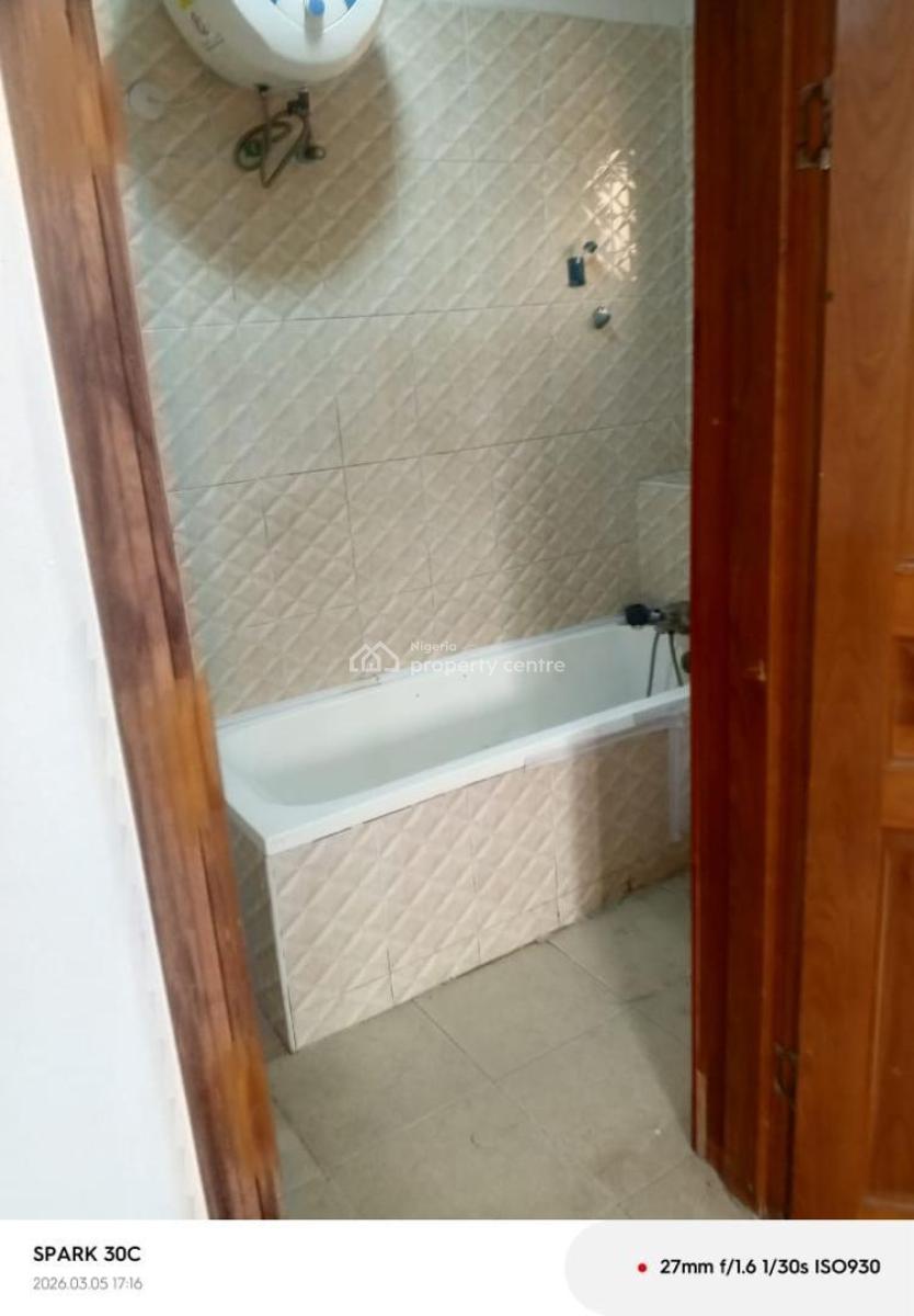 Well Maintained 3bdroom Apt with Bq in, Lekki Phase 1, Lagos Nigeria., Lekki, Lagos, Flat / Apartment for Rent