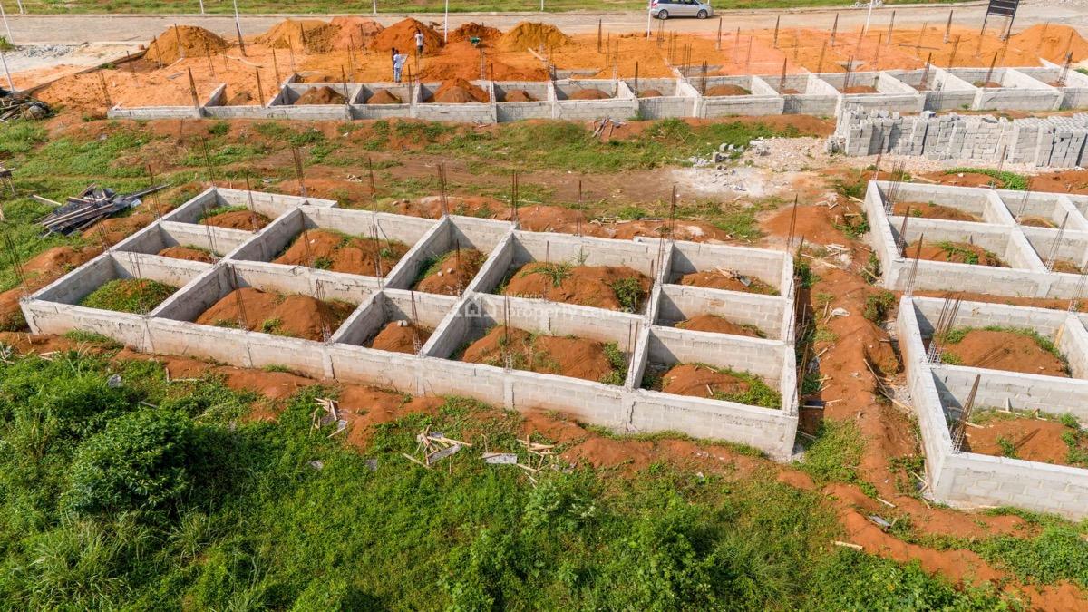 2bedroom with Bq Selling in Ikeja, Adozillion Court—, Ikeja, Lagos, House for Sale