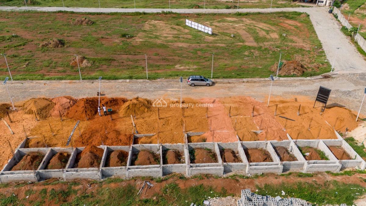 2bedroom with Bq Selling in Ikeja, Adozillion Court—, Ikeja, Lagos, House for Sale