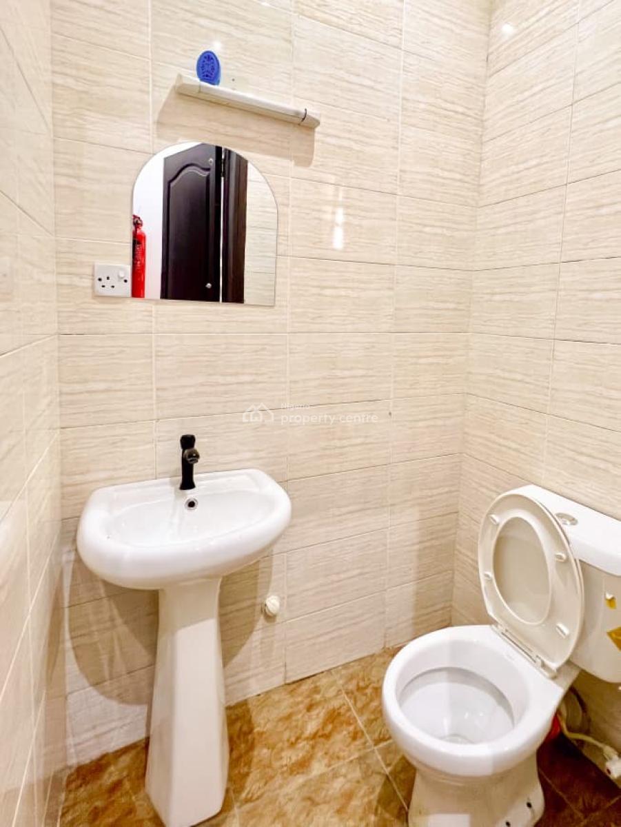 Riverstone 3 Bedroom Apartment, Ajao Crescent, Ajao Estate, Maryland, Lagos, Flat / Apartment Short Let