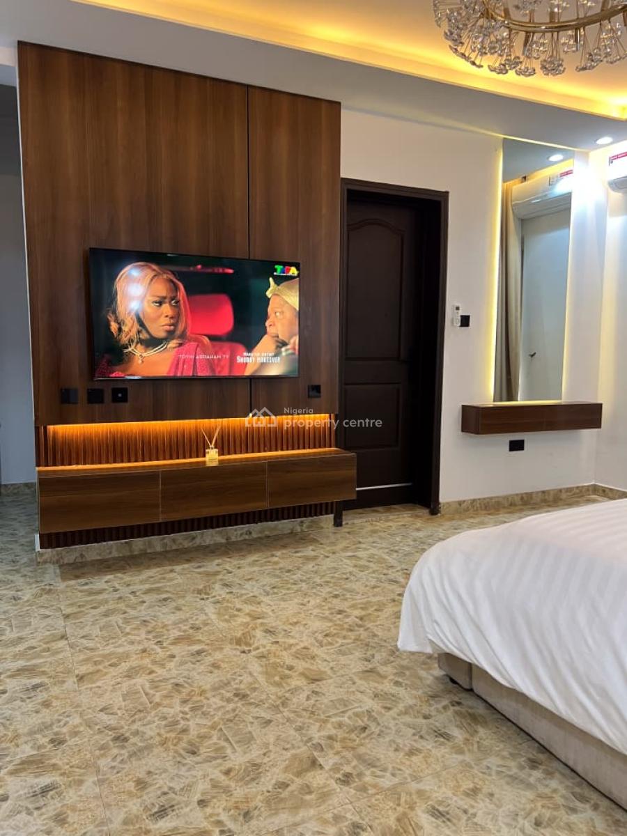 Riverstone 3 Bedroom Apartment, Ajao Crescent, Ajao Estate, Maryland, Lagos, Flat / Apartment Short Let