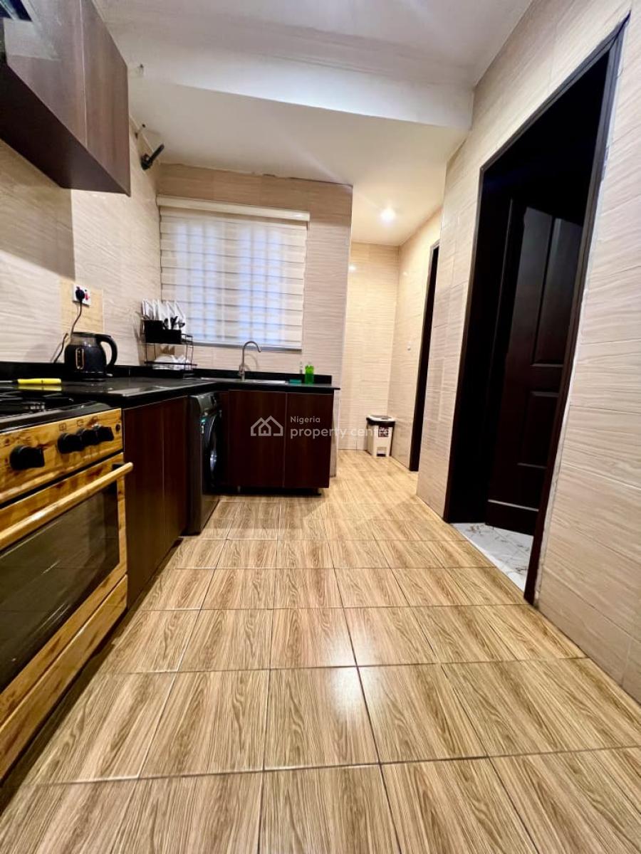 Riverstone 3 Bedroom Apartment, Ajao Crescent, Ajao Estate, Maryland, Lagos, Flat / Apartment Short Let