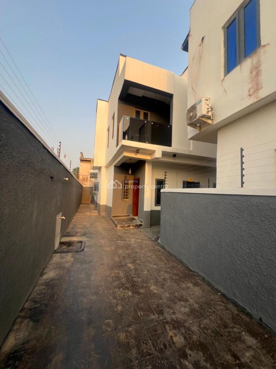 Self Serviced  Luxury Bedroom Semi  Duplex with a Bq, Abraham Adesanya, Ajah, Lagos, Semi-detached Duplex for Sale
