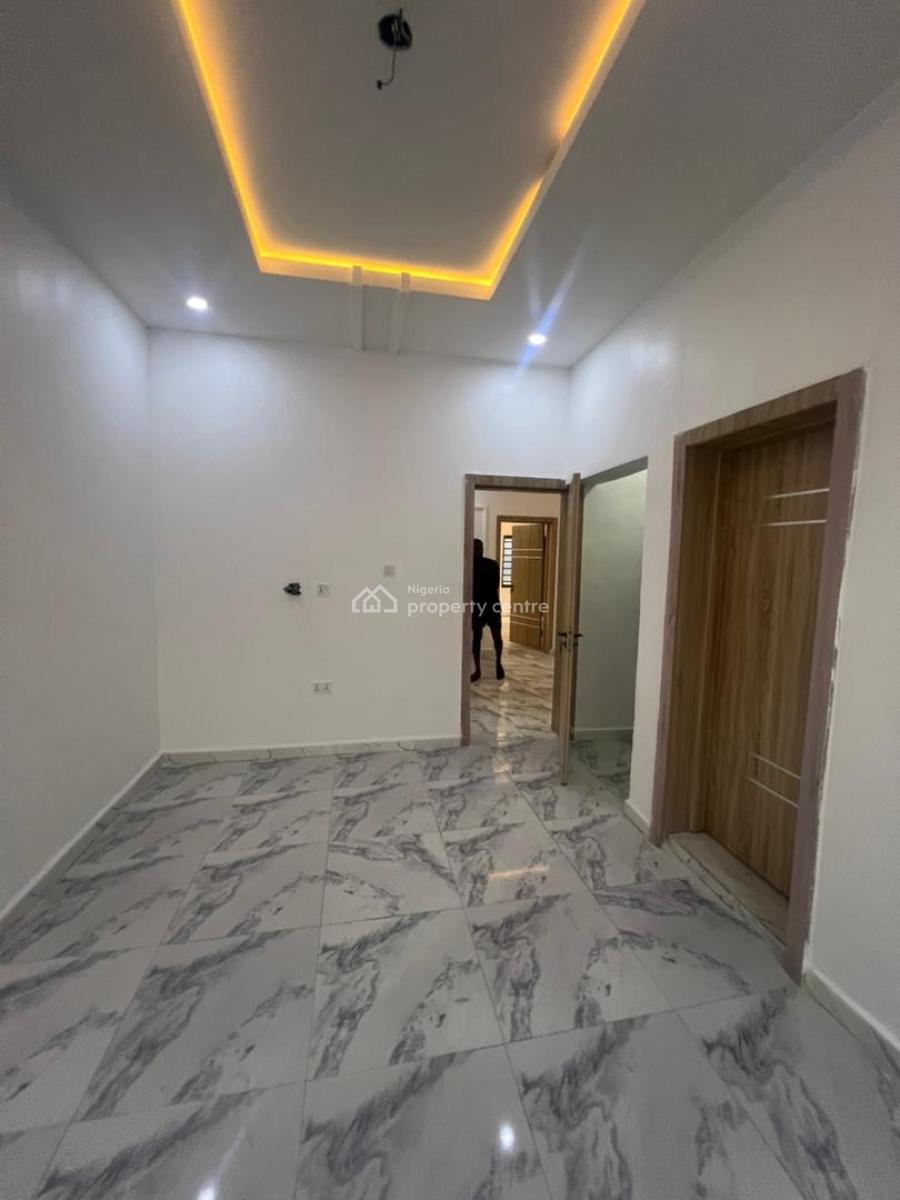 Self Serviced  Luxury Bedroom Semi  Duplex with a Bq, Abraham Adesanya, Ajah, Lagos, Semi-detached Duplex for Sale