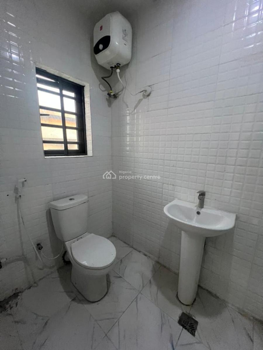 Self Serviced  Luxury Bedroom Semi  Duplex with a Bq, Abraham Adesanya, Ajah, Lagos, Semi-detached Duplex for Sale