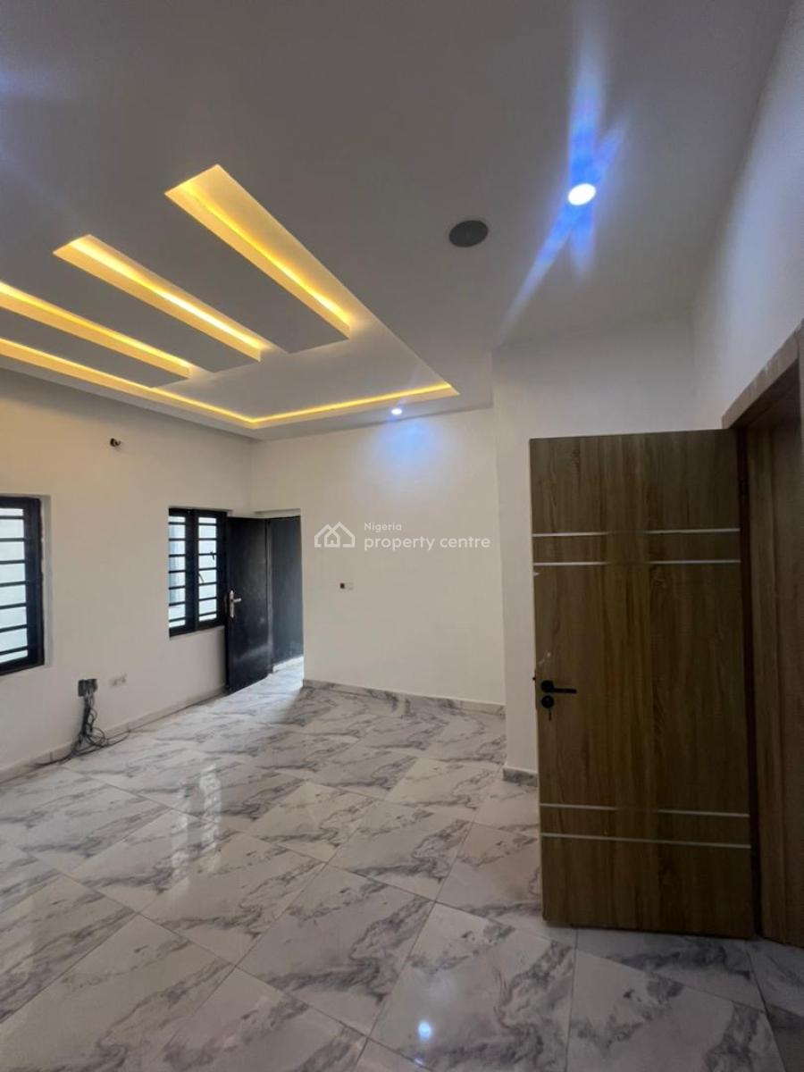 Self Serviced  Luxury Bedroom Semi  Duplex with a Bq, Abraham Adesanya, Ajah, Lagos, Semi-detached Duplex for Sale