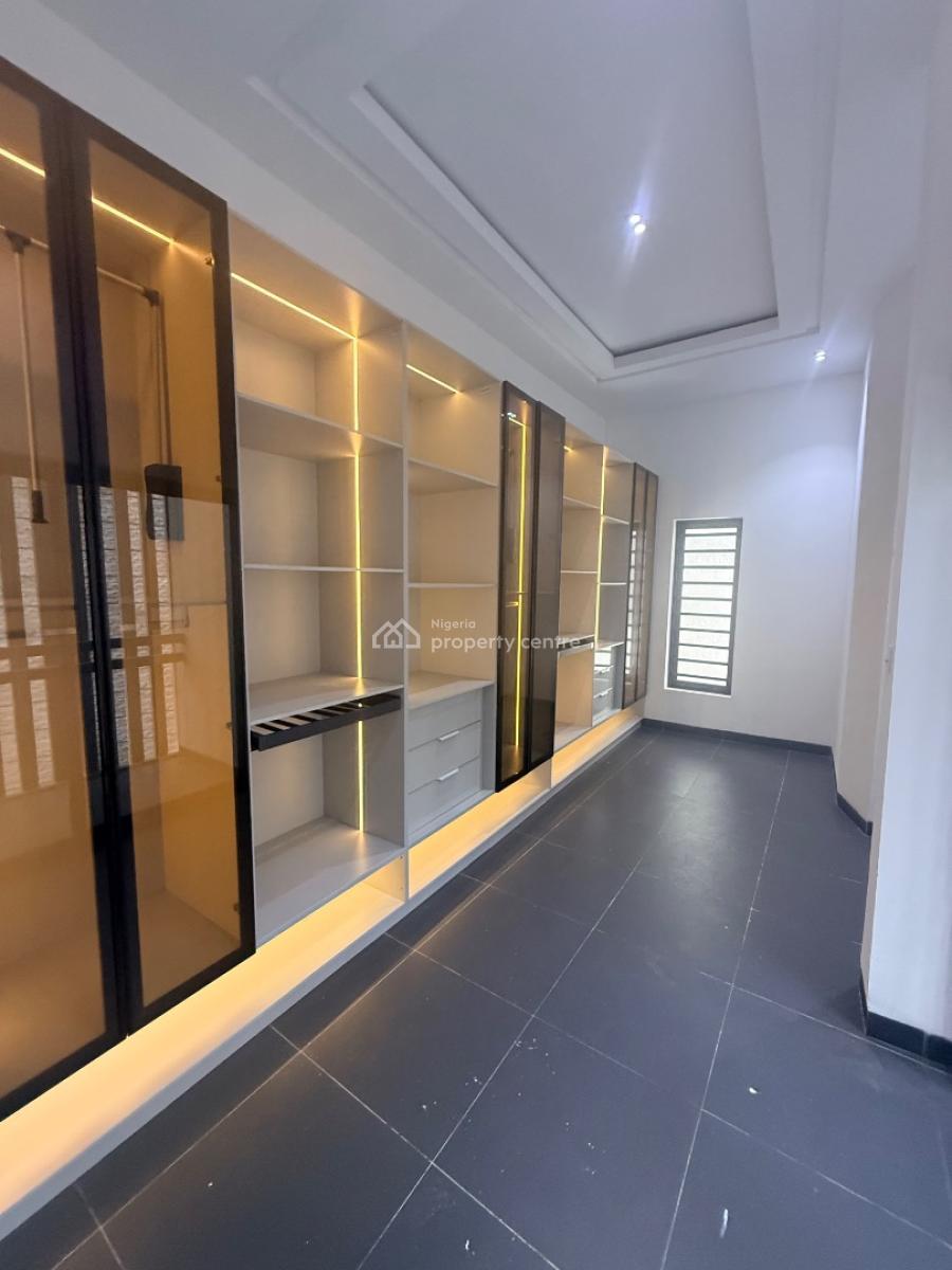 Exquisite 5br Detached Villa with Full Facilities in a Secure Estate, Old Ikoyi, Ikoyi, Lagos, Detached Duplex for Sale