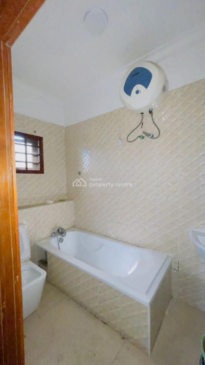 Spacious 3bedroom Flat with a Room Bq in Lekki Phase1, Lekki Phase 1, Lekki, Lagos, Flat / Apartment for Rent