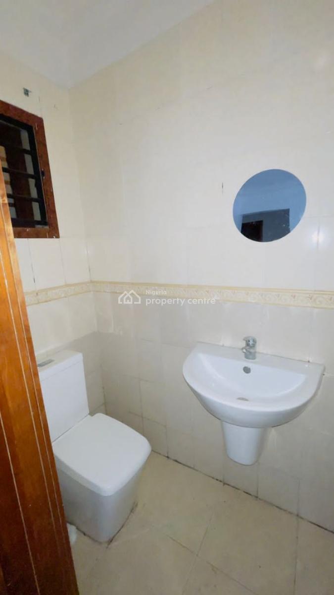 Spacious 3bedroom Flat with a Room Bq in Lekki Phase1, Lekki Phase 1, Lekki, Lagos, Flat / Apartment for Rent