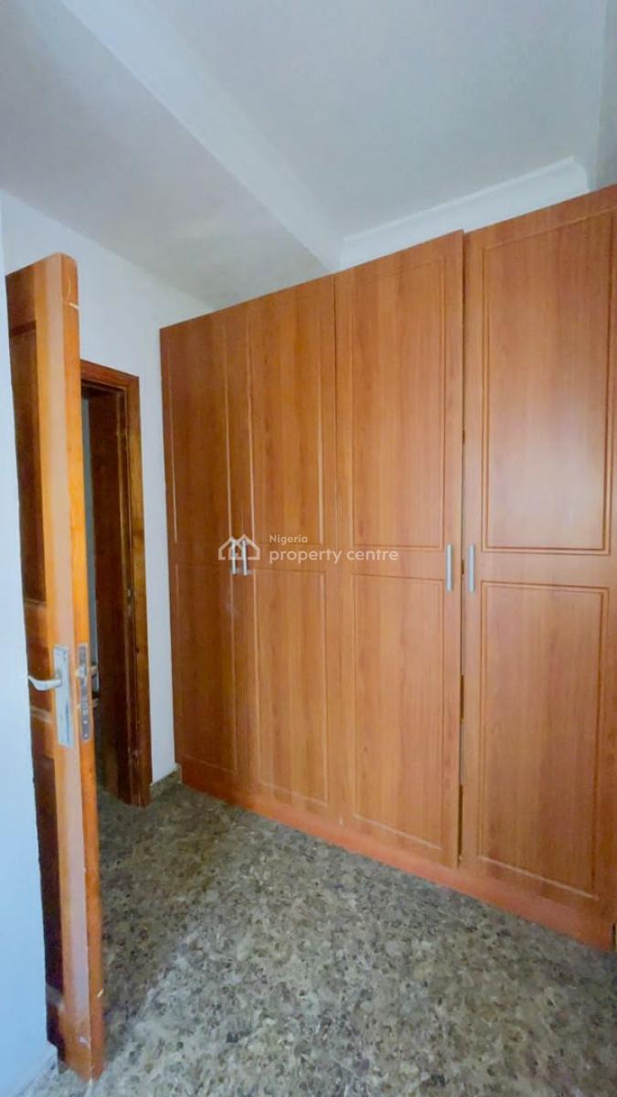 Spacious 3bedroom Flat with a Room Bq in Lekki Phase1, Lekki Phase 1, Lekki, Lagos, Flat / Apartment for Rent