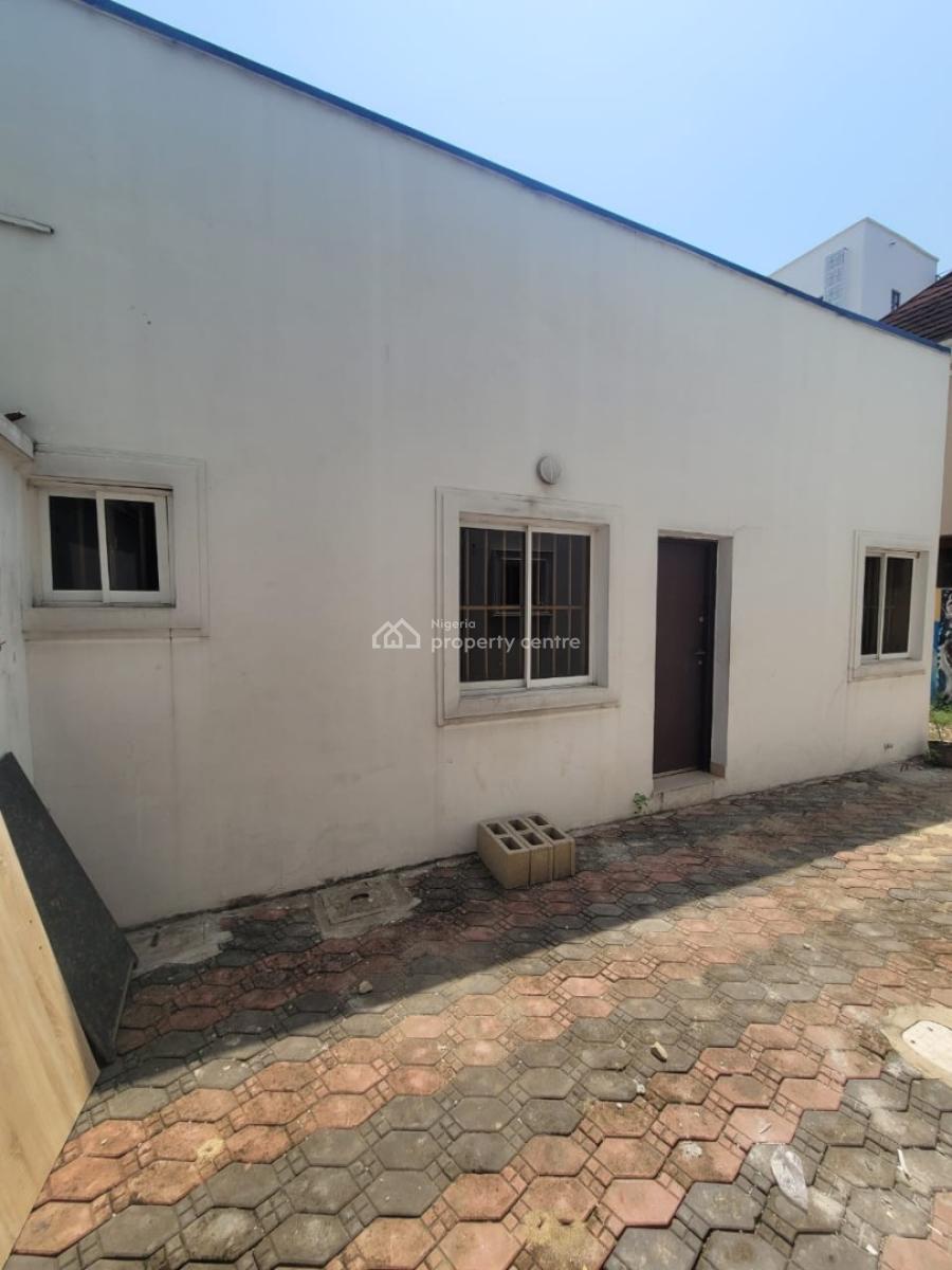 5 Bedroom Semi Detached with 2 Rooms Bq., Lekki Phase 1, Lekki, Lagos, Semi-detached Duplex for Rent