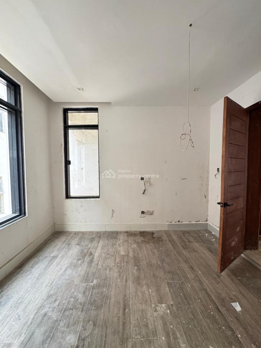 Explore This 3 Bedroom Apartment with Balcony, Lekki Phase 1, Lekki, Lagos, Block of Flats for Sale