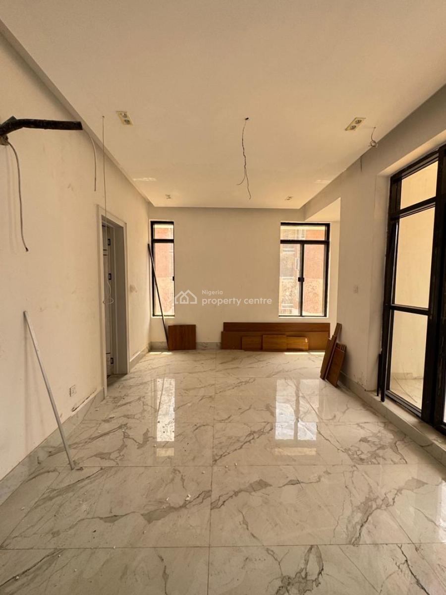 Explore This 3 Bedroom Apartment with Balcony, Lekki Phase 1, Lekki, Lagos, Block of Flats for Sale