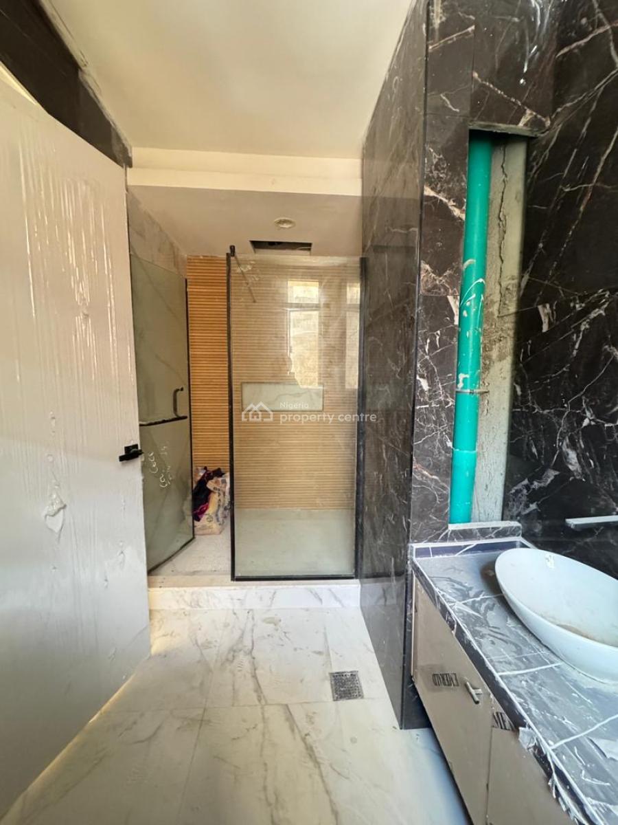 Explore This 3 Bedroom Apartment with Balcony, Lekki Phase 1, Lekki, Lagos, Block of Flats for Sale