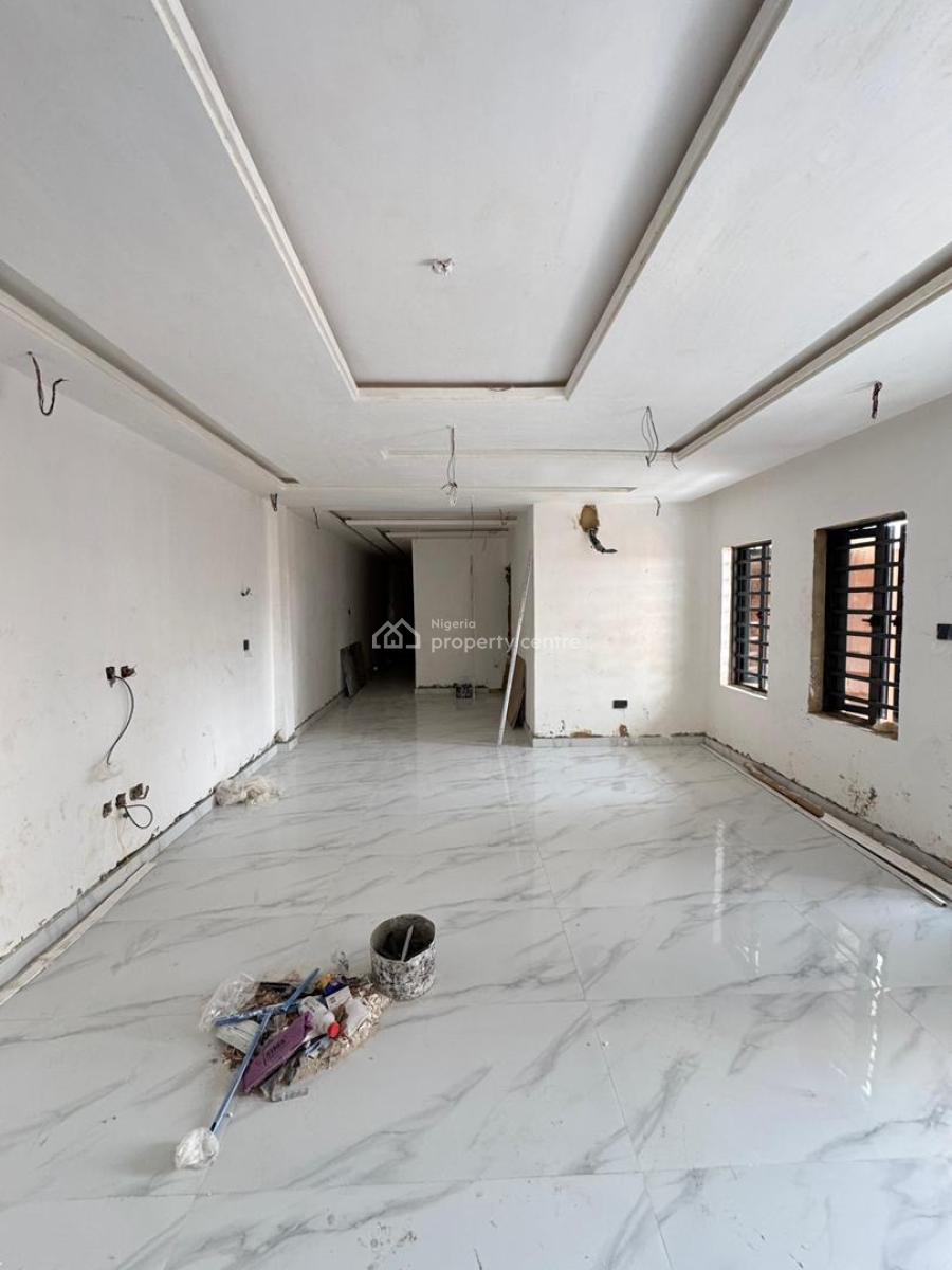 Exclusive 3 Bedroom Apartment, Lekki Phase 1, Lekki, Lagos, Flat / Apartment for Sale