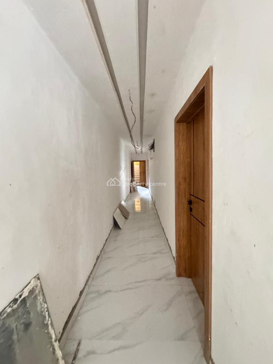 Exclusive 3 Bedroom Apartment, Lekki Phase 1, Lekki, Lagos, Flat / Apartment for Sale