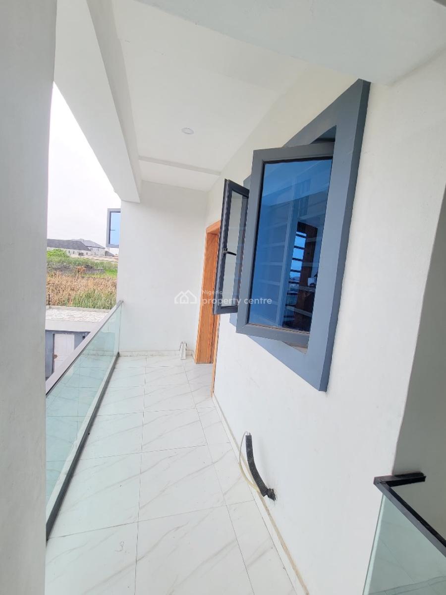 Beautiful Luxurious 4 Bedroom Flat Upstairs, Greenville Estate Badore, Ajah, Lagos, Flat / Apartment for Rent