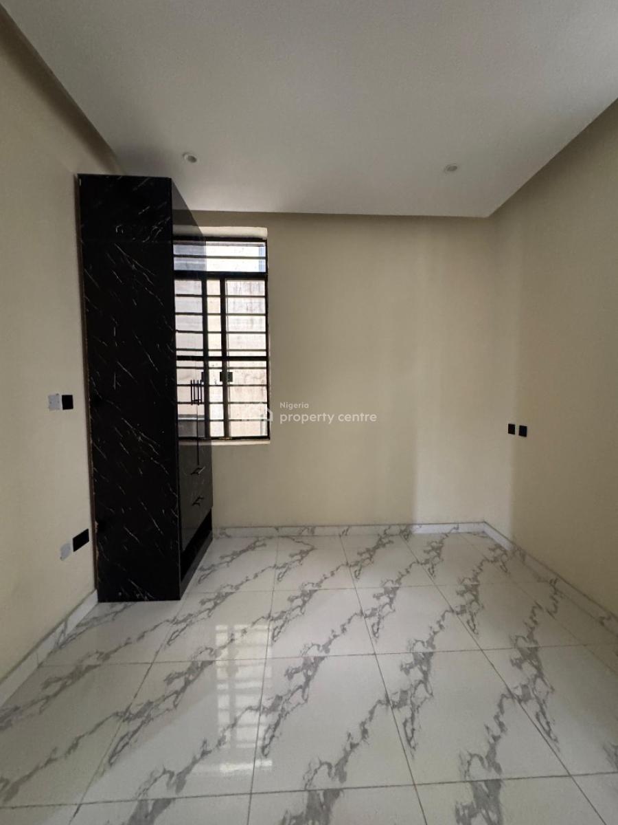 Classy 3 Bedroom Apartment Fully Fitted, Lekki Phase 1, Lekki, Lagos, Flat / Apartment for Sale