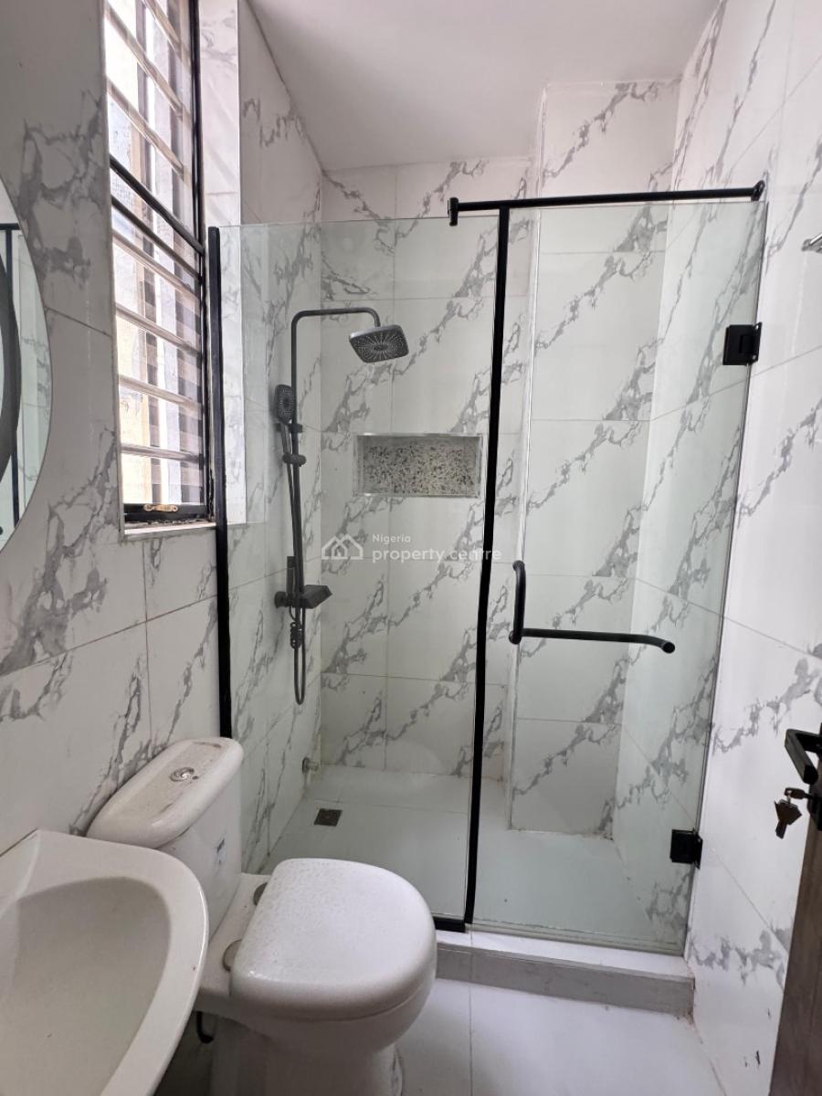 Classy 3 Bedroom Apartment Fully Fitted, Lekki Phase 1, Lekki, Lagos, Flat / Apartment for Sale