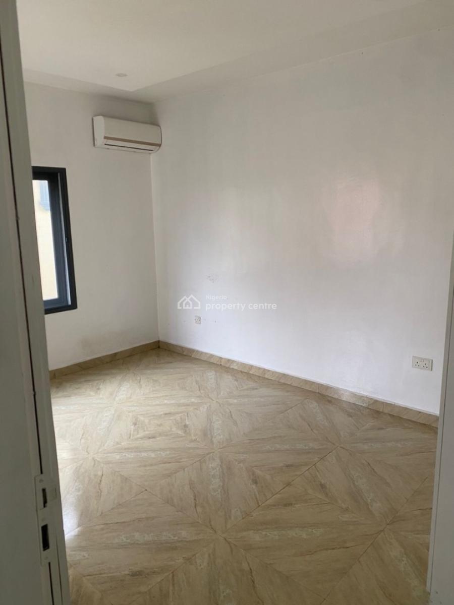 Fully Serviced 3bedroom Apartment with a Bq, Lekki Right, Lekki Phase 1, Lekki, Lagos, Flat / Apartment for Rent