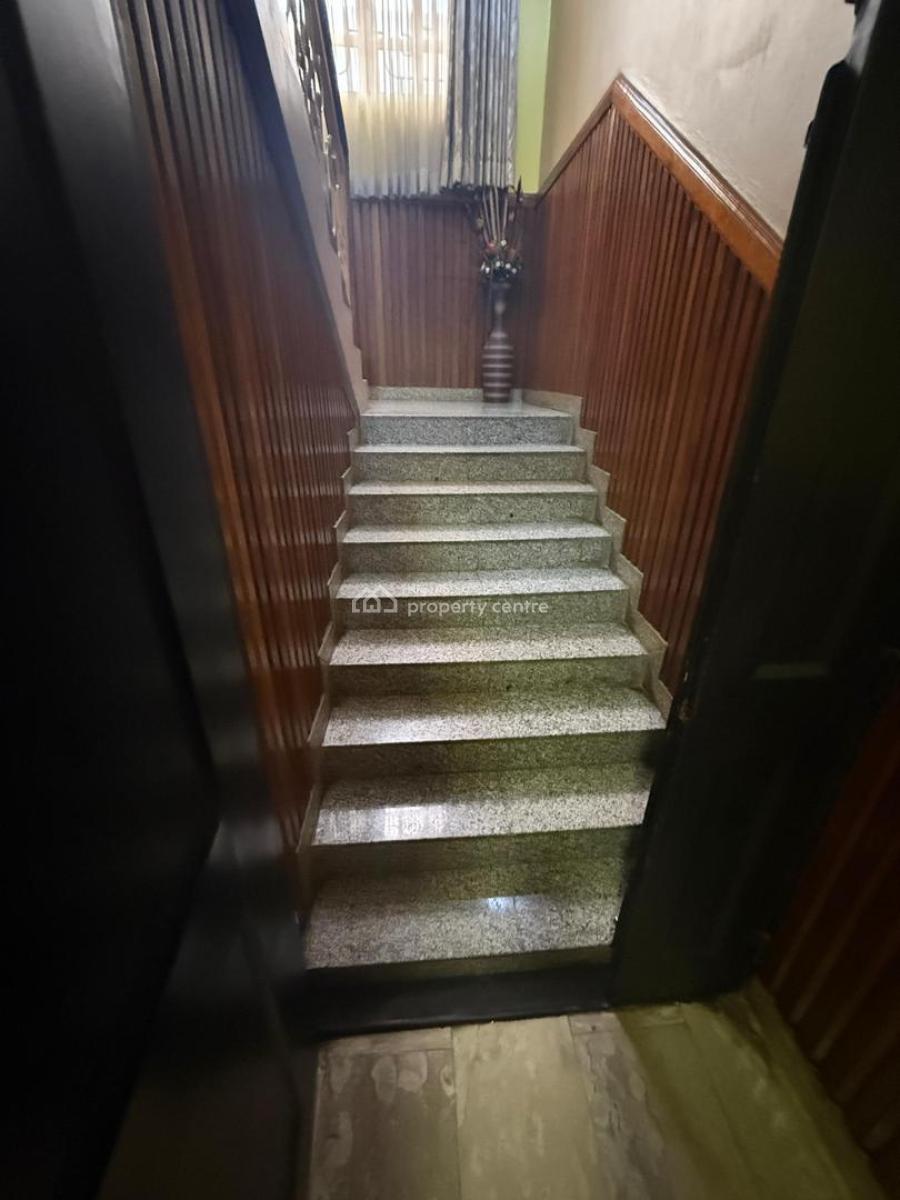 Spacious 5-bedroom Mansion Built on 1000sqmt Long Lease., on Adebayo Doherty Road,, Lekki Phase 1, Lekki, Lagos, Detached Duplex for Rent