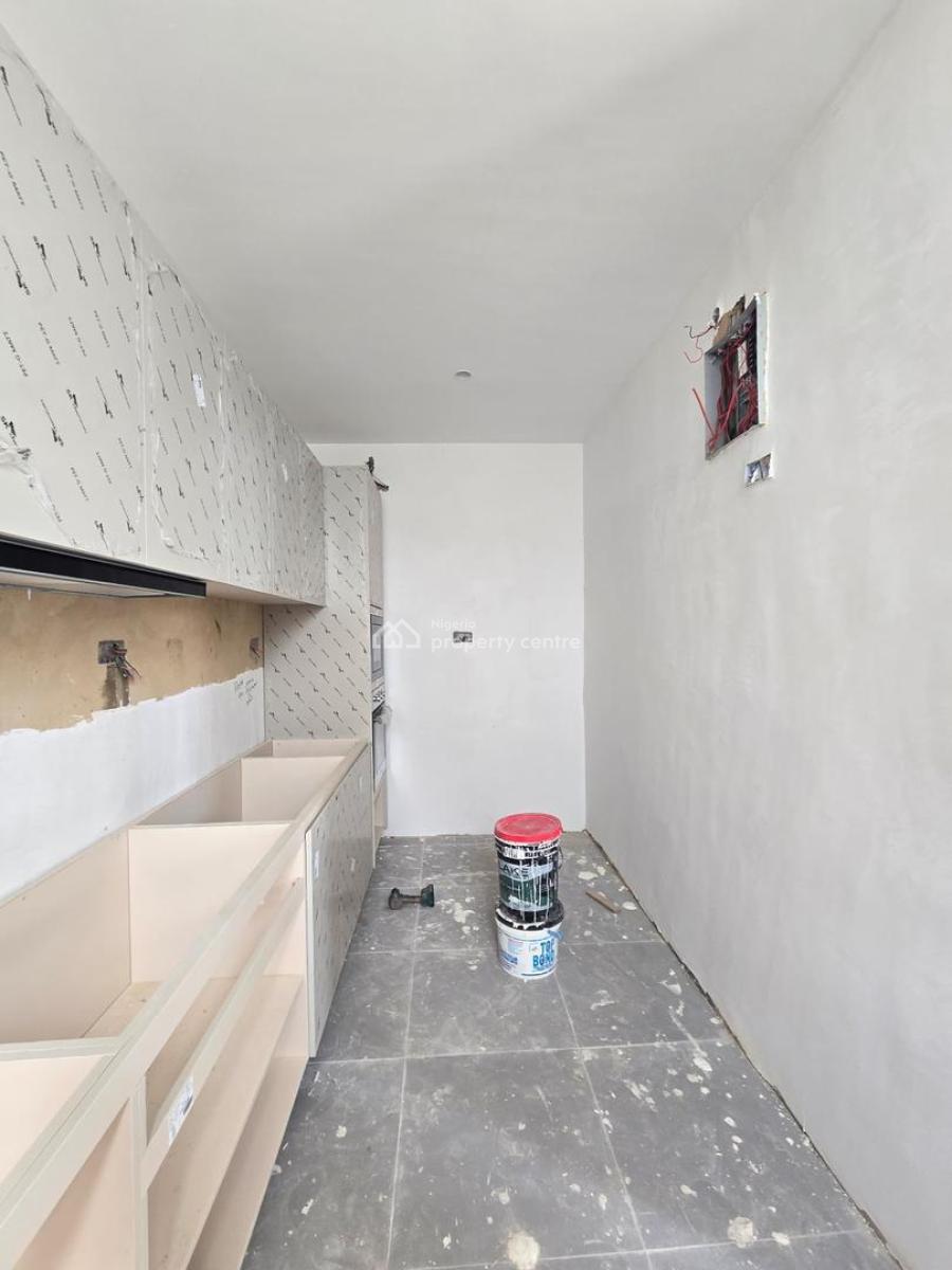 2 Bedroom Apartment with Gym, Swimming Pool, Elevator, Lekki Phase 1, Lekki, Lagos, Flat / Apartment for Sale