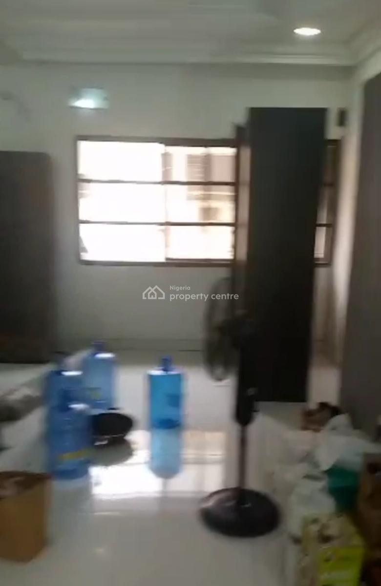 a Room Self Contained, Ligali Ayorinde, Victoria Island (vi), Lagos, Flat / Apartment for Rent