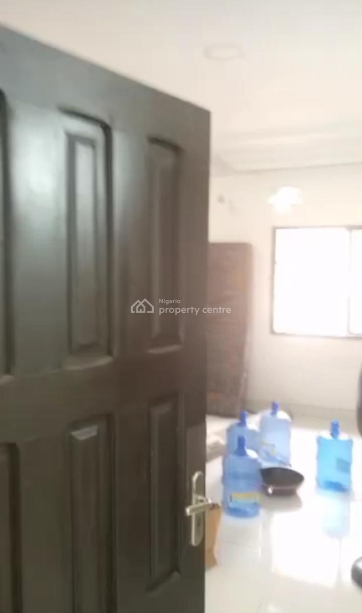 a Room Self Contained, Ligali Ayorinde, Victoria Island (vi), Lagos, Flat / Apartment for Rent