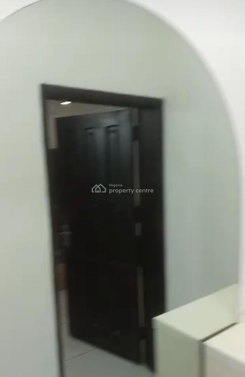 a Room Self Contained, Ligali Ayorinde, Victoria Island (vi), Lagos, Flat / Apartment for Rent