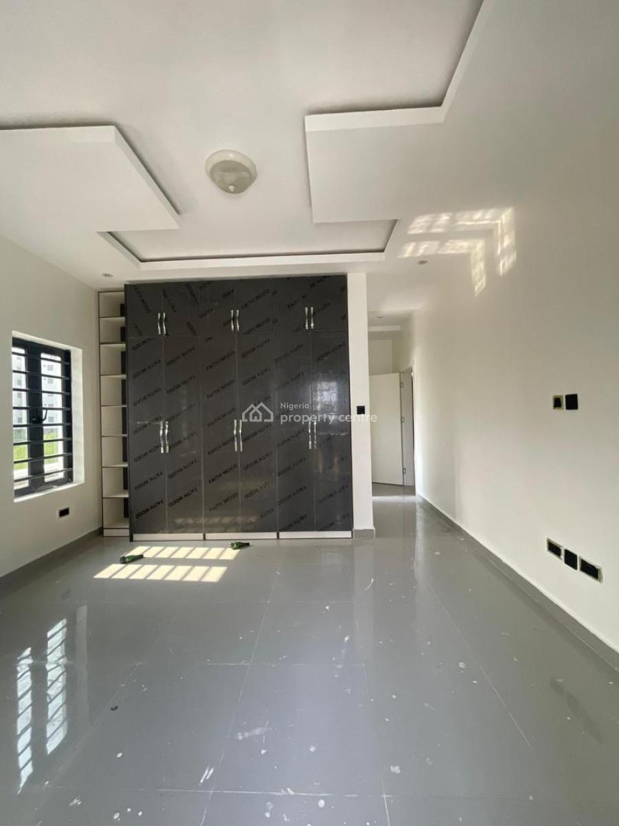 Affordable 2 Bedroom Apartment with Pool Suitable for Investment, Lekki Phase 1, Lekki, Lagos, Flat / Apartment for Sale