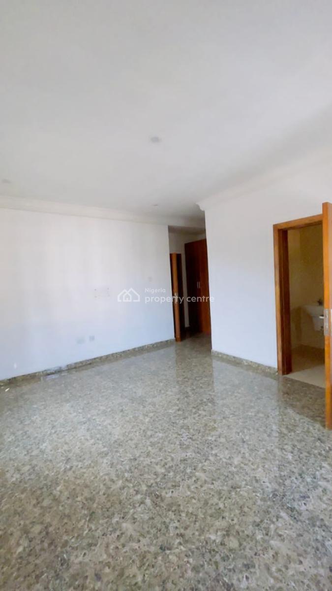 Spacious 3bedroom Flat with a Room Bq, Off Admiralty Way, Lekki Phase 1, Lekki, Lagos, Flat / Apartment for Rent