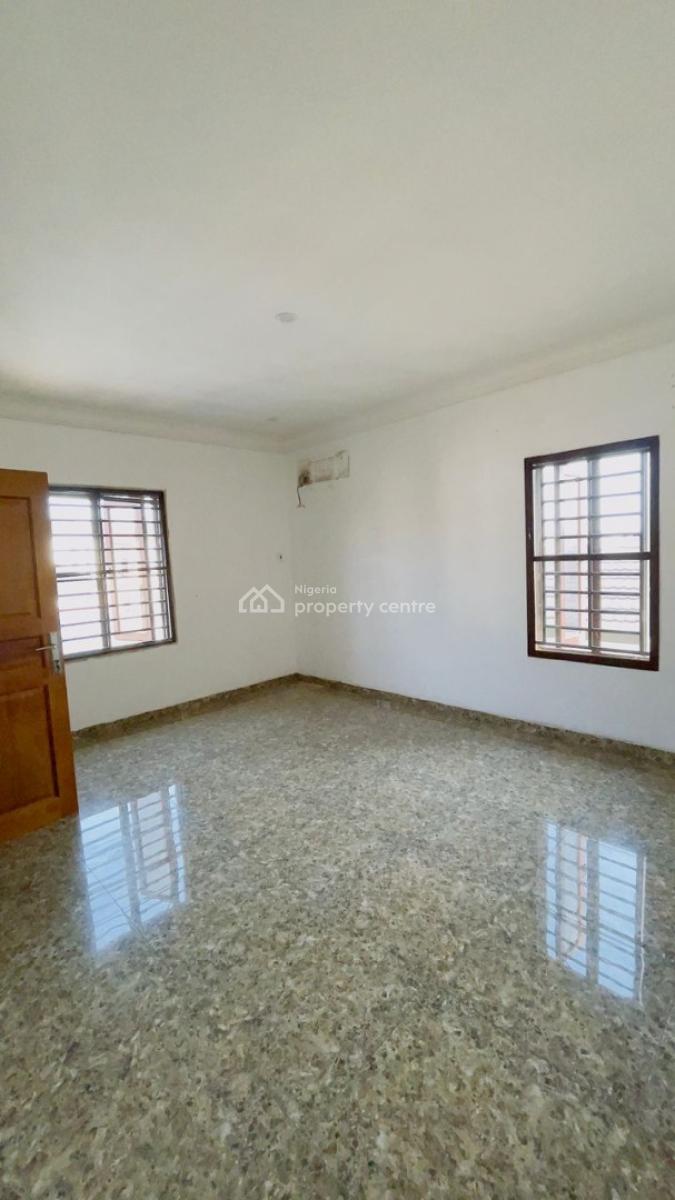 Spacious 3bedroom Flat with a Room Bq, Off Admiralty Way, Lekki Phase 1, Lekki, Lagos, Flat / Apartment for Rent