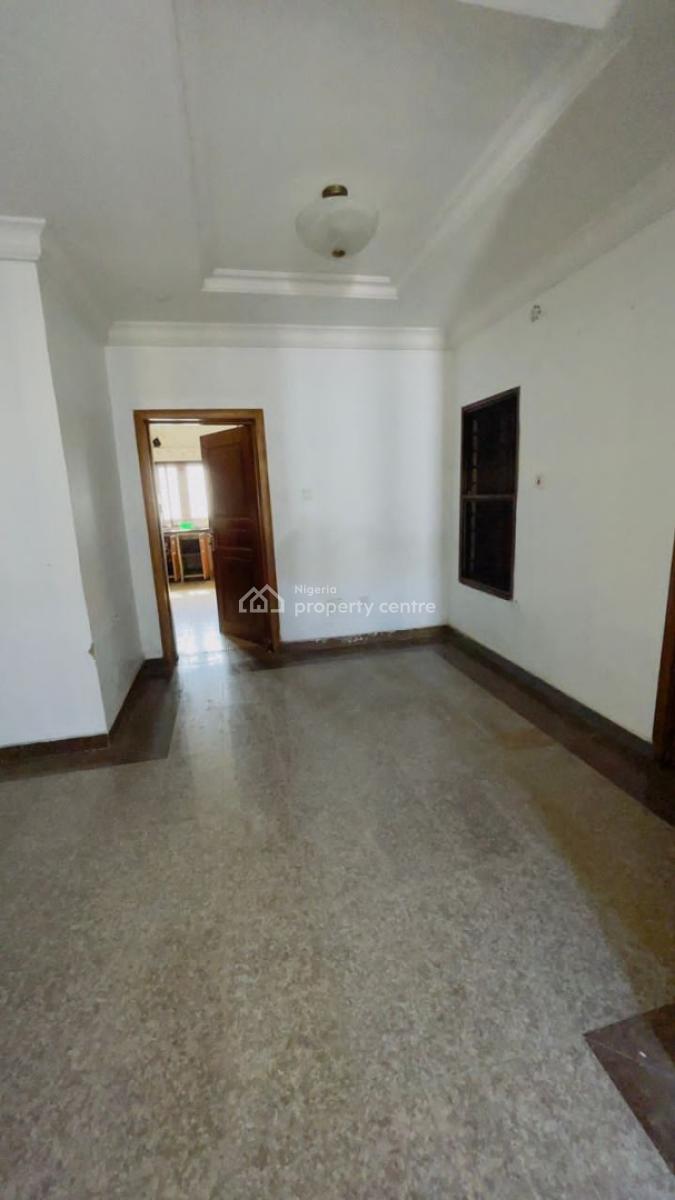 Spacious 3bedroom Flat with a Room Bq, Off Admiralty Way, Lekki Phase 1, Lekki, Lagos, Flat / Apartment for Rent