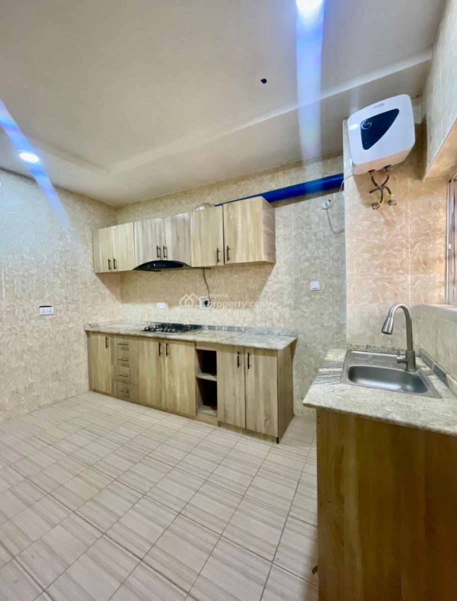 Lovely & Spacious 3 Bedroom Apartment, Gilmore, Jahi, Abuja, Flat / Apartment for Rent