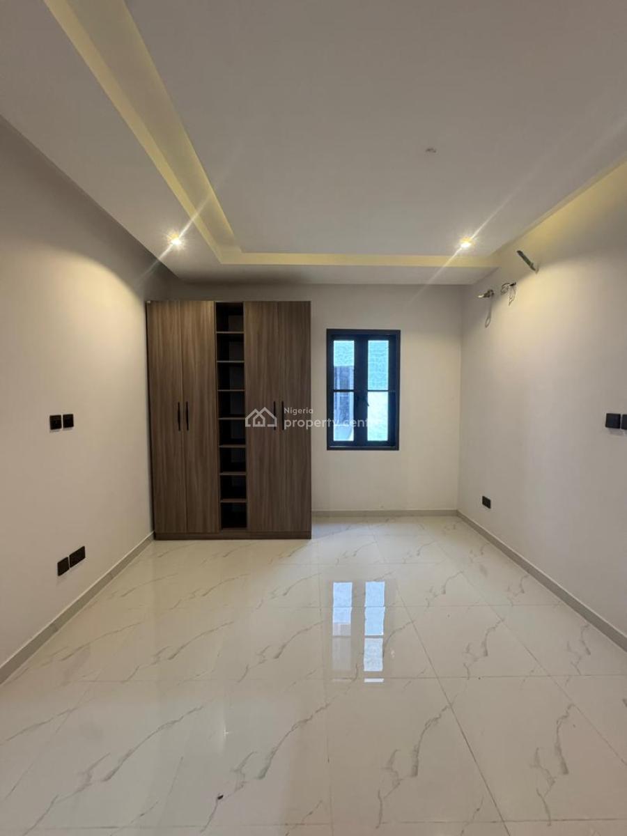 Aesthetically Pleasing 2 Bedroom,ready to Move in Serviced Apartment, Ikatee, Lekki, Lagos, Block of Flats for Sale