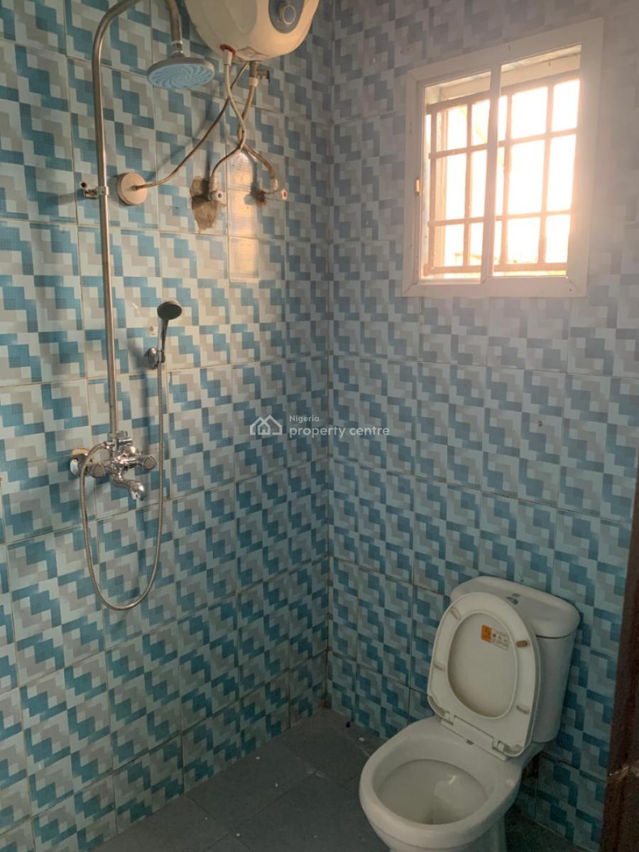 Decent 3 Bedroom Ground Flat All Rooms Ensuite Guest Toilet, Estate, Gbagada, Lagos, Flat / Apartment for Rent