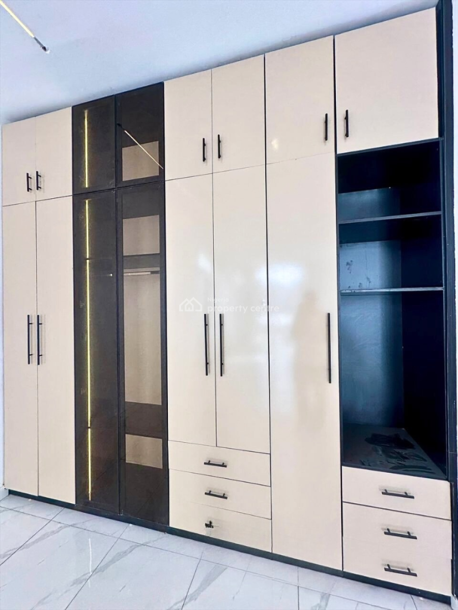 Exquisite Finished 5 Bedrm Detached Duplex with a Private Pool in Kota, Ikota, Lekki, Lagos, Detached Duplex for Sale