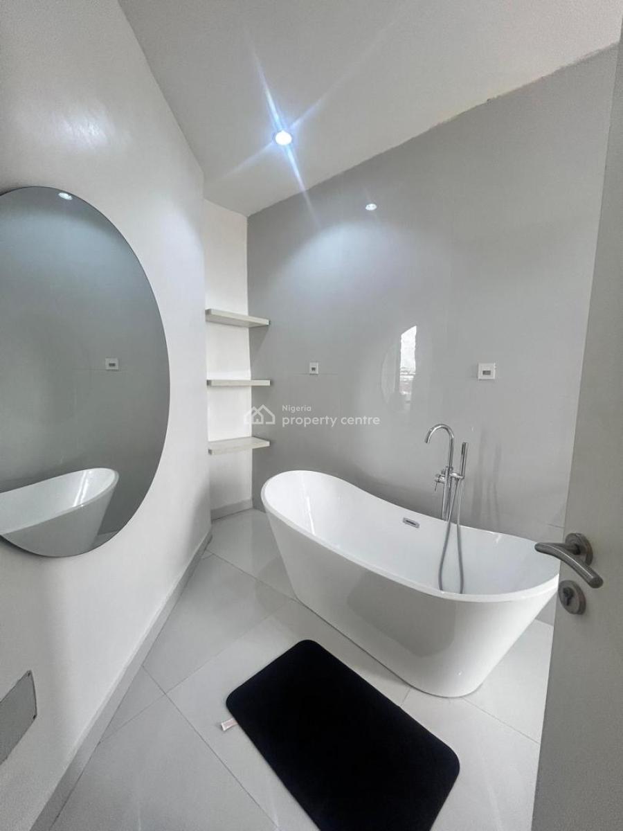 3 Bedroom Fully Furnished Penthouse Maisonette with Bq, Lekki Phase 1, Lekki, Lagos, Flat / Apartment for Rent