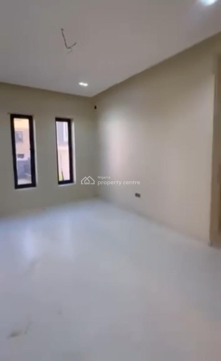 4bedrooms Semi Detached with Bq, Tarred Road, Guzape District, Abuja, Semi-detached Duplex for Rent